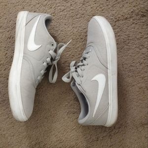 Women's Nike shoes